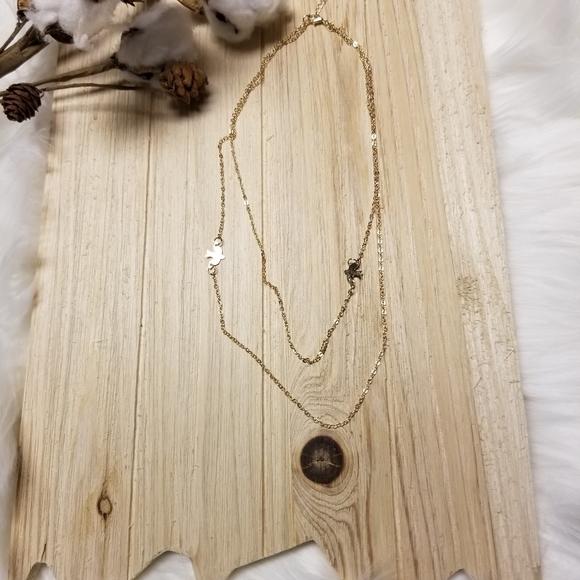 🕊🕊Super beautiful GOLD double dove necklace🕊🕊 - Picture 4 of 8